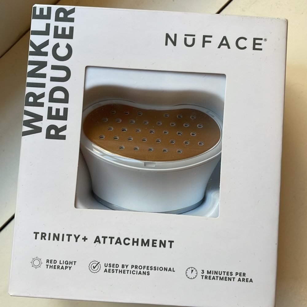 NuFACE wrinkle reducer red light NEW UNOPENED